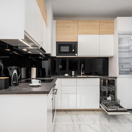 Your Apartments 1 Sierpnia Street Warsaw Luaran gambar