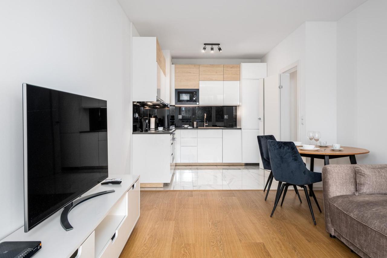 Your Apartments 1 Sierpnia Street Warsaw Luaran gambar